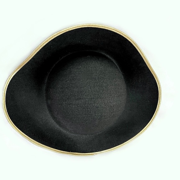 Pirate Costume, Women’s Size S - Picture 4 of 5